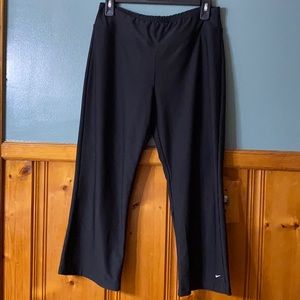 Nike yoga Capri pants